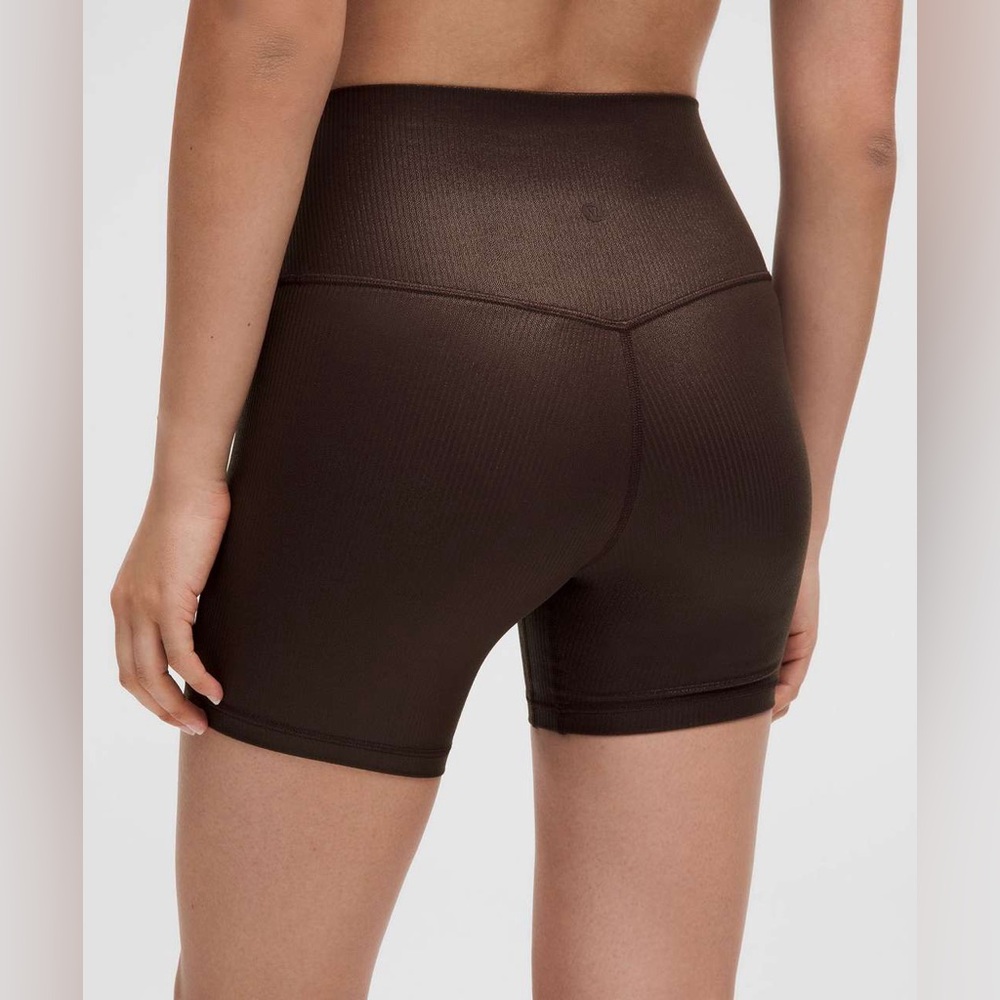NWOT LULULEMON SPECIAL EDITION BROWN SHINE RIBBED SHORTS